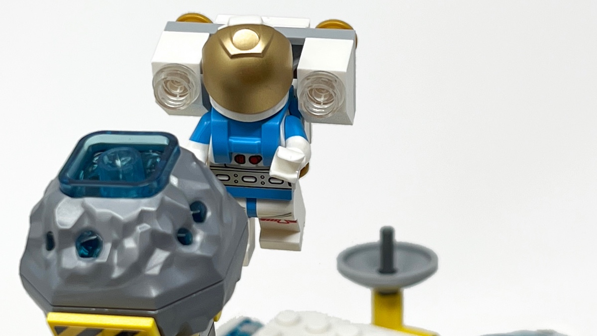LEGO CITY 60349 Lunar Space Station review
