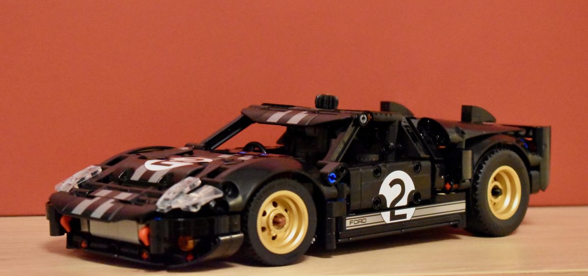 LEGO Technic 42223 1966 Ford GT40 MKII review 1 1200x563