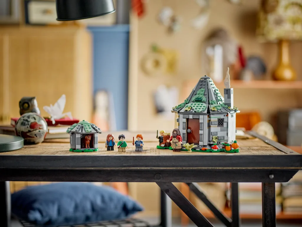 LEGO Harry Potter 76428 Hagrids Hut An Unexpected Visit 12 1024x768