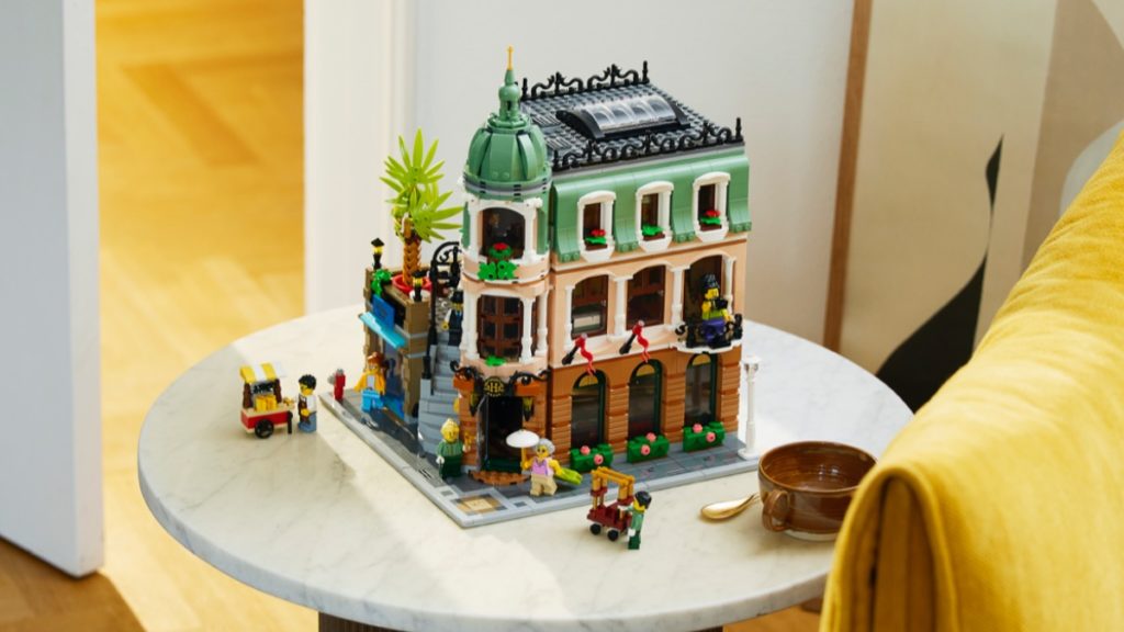 LEGO for Adults 10297 Boutique Hotel 41 1024x576