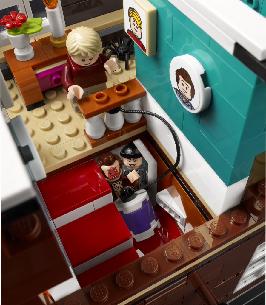 LEGO Ideas 21330 Home Alone 16