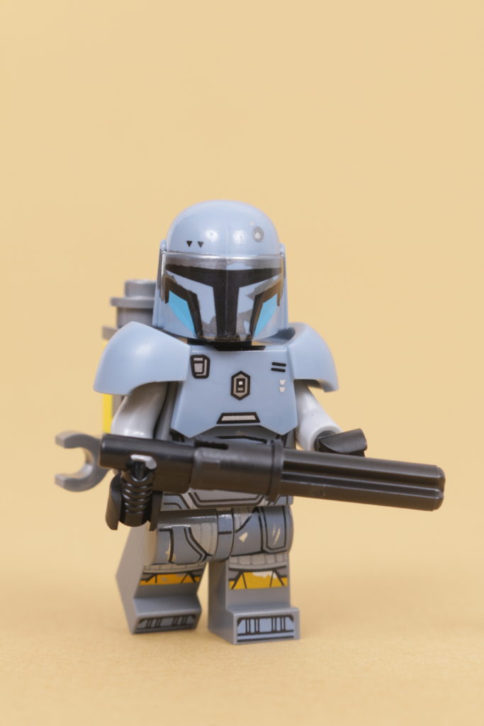 LEGO Star Wars 75319 The Armorers Mandalorian Forge review 51