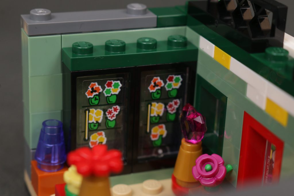 LEGO 40680 Flower Shop gift with purchase review 8 1024x683
