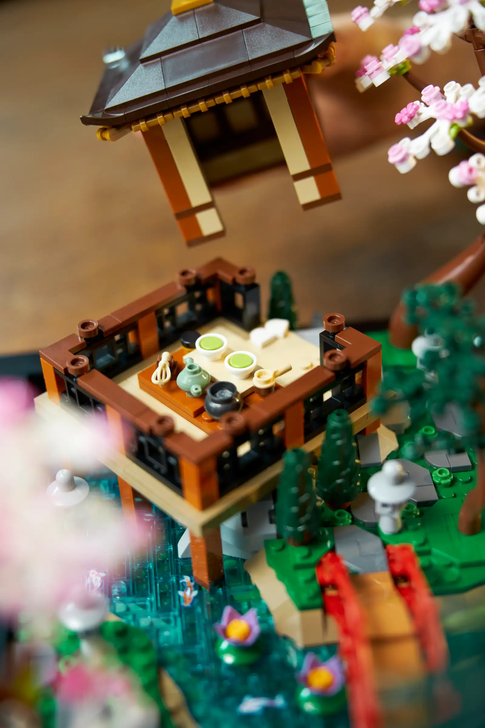LEGO Icons 10315 Tranquil Garden 7