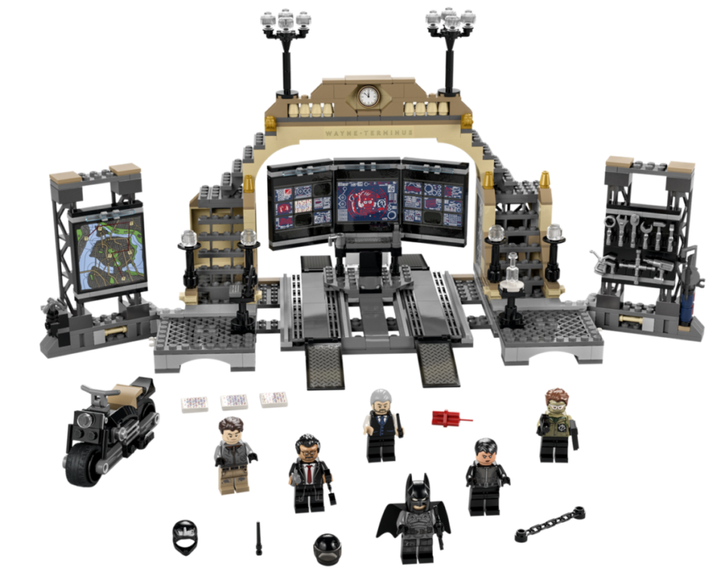 LEGO Batman 76183 Batcave The Riddler Face off contents 1024x819