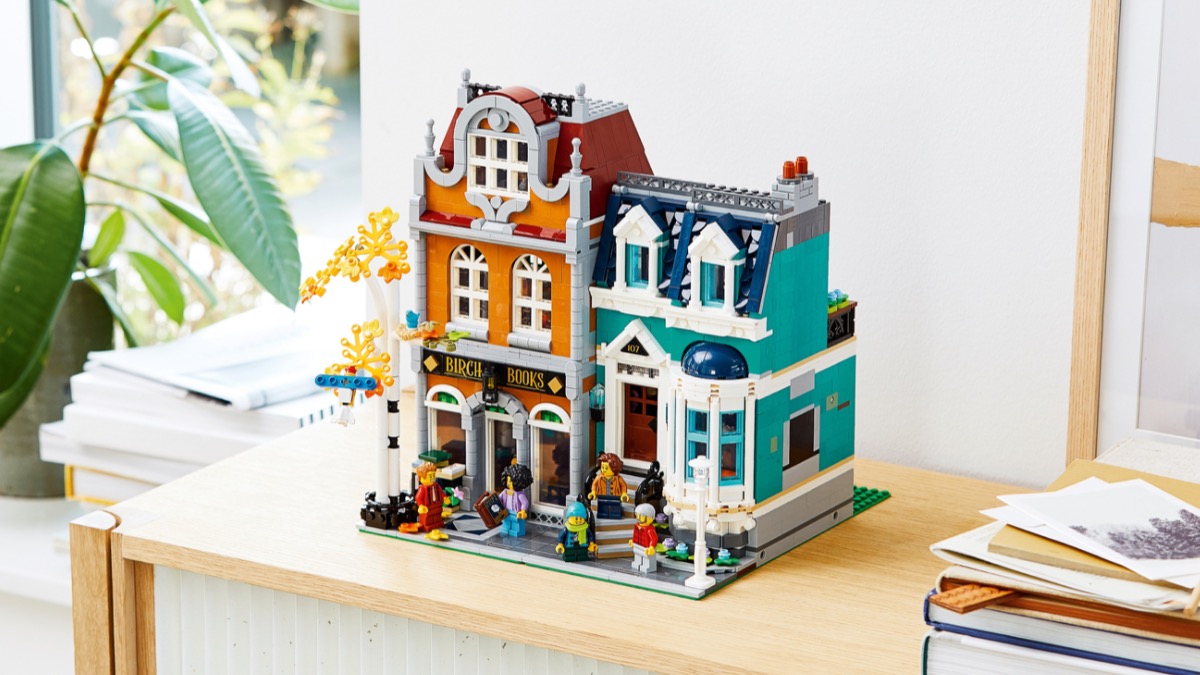 What we need in rumoured LEGO 10350 Residential Townhouse modular building