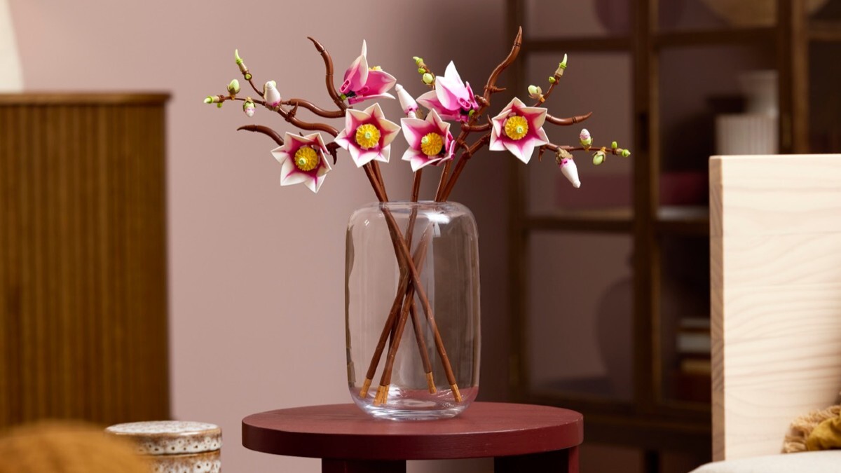 LEGO Botanicals 11510 Magnolia Branches featured
