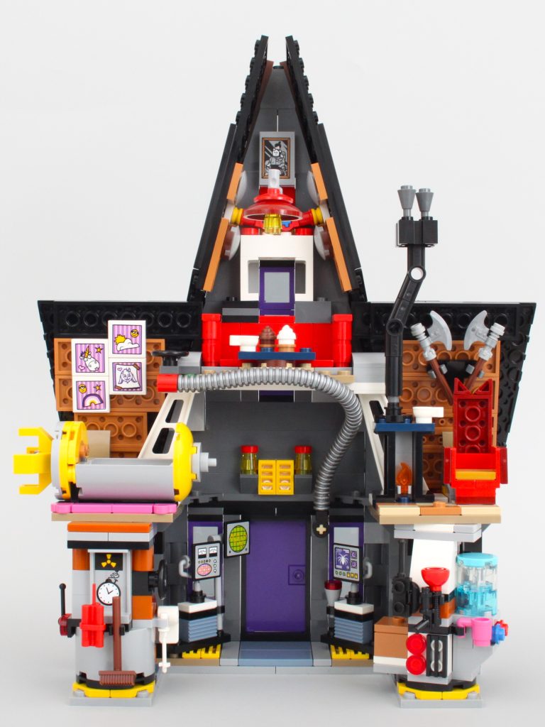 lego despicable me 4 75583 Minions And Grus Family Mansion review 7 768x1024