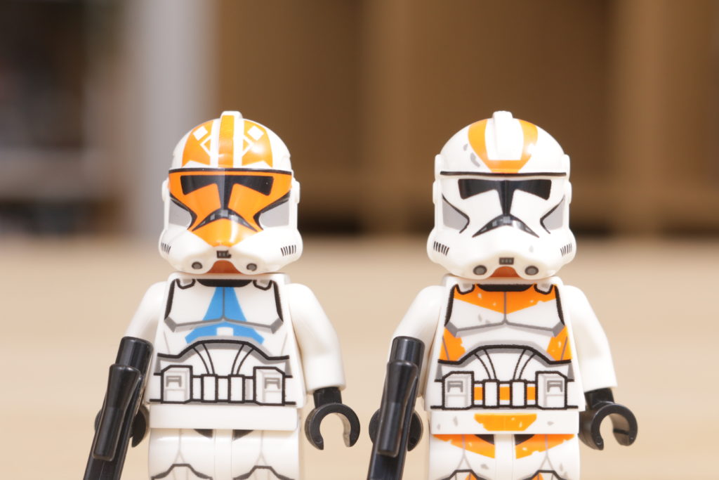 LEGO Star Wars 75337 AT TE Walker 212th 501st Ahsoka 187th Legion Clone Trooper comparison 8 1024x683