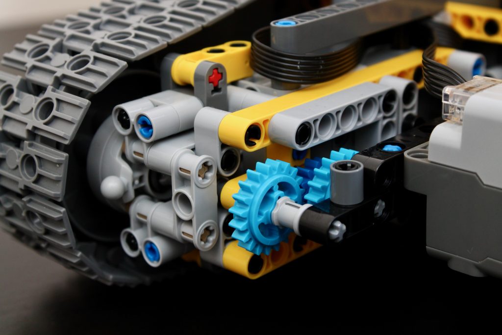 LEGO Technic 42146 Liebherr Crawler Crane LR 13000 review 6 1024x683