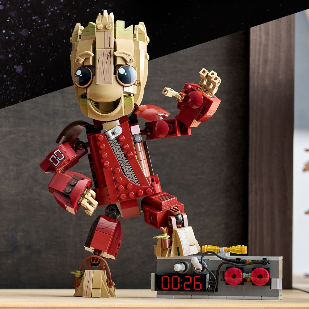 LEGO Marvel 76341 Groot in Ravager Outfit 4