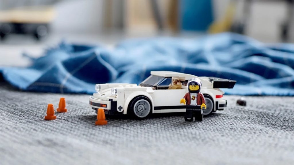 LEGO Speed Champions 75895 1974 Porsche 911 Turbo 3.0 lifestyle featured 1024x576