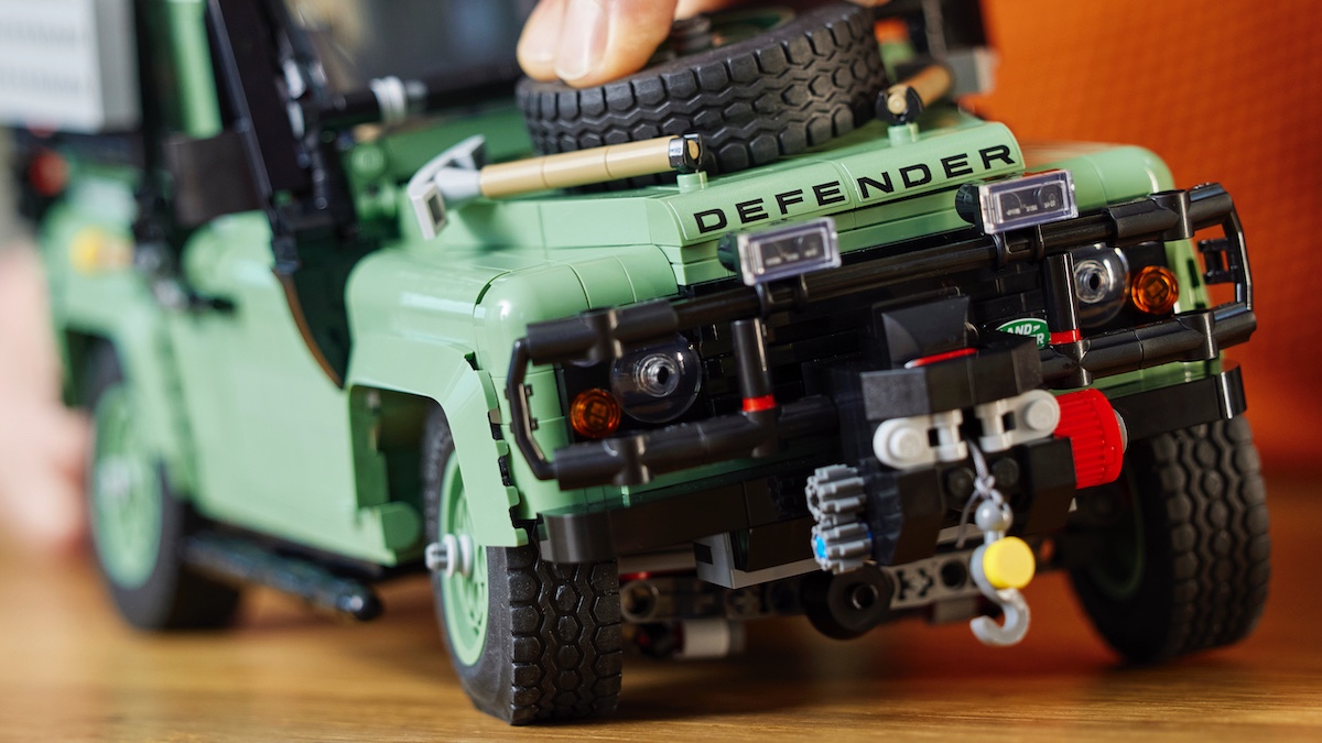 LEGO Icons 10317 Land Rover Classic Defender 90 launches in early access