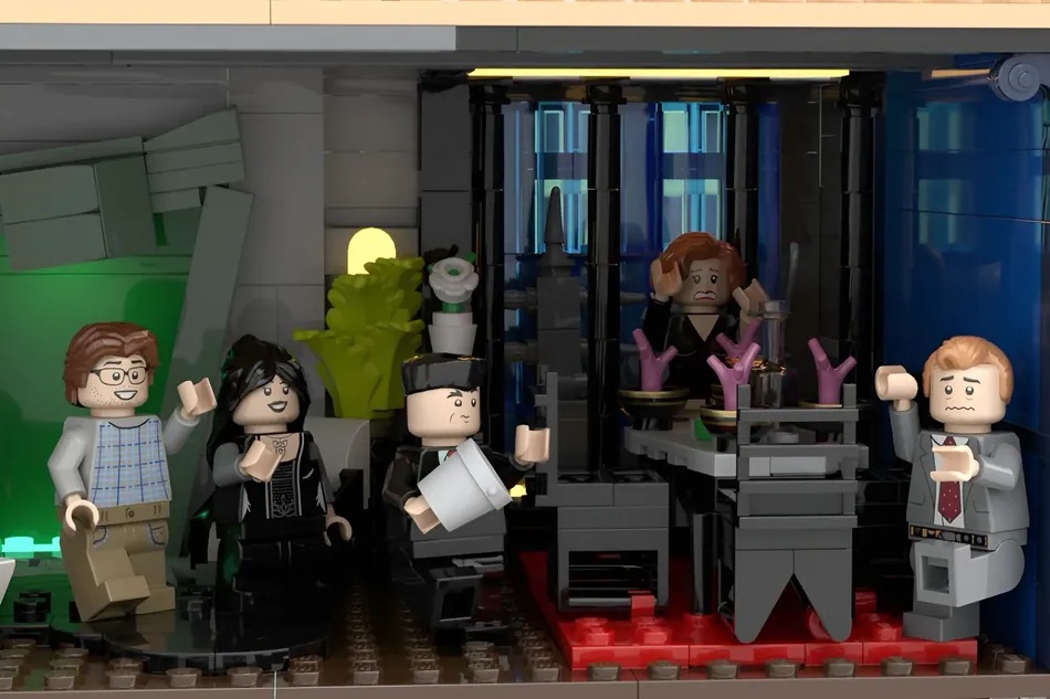 LEGO Ideas Beetlejuice Ghost House 3