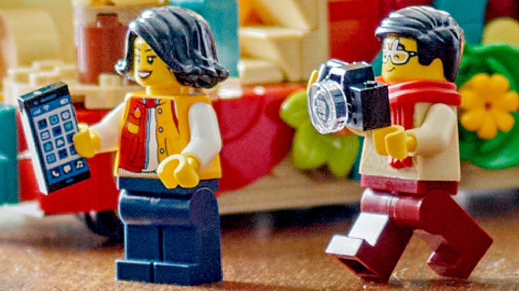 lego 80111 family mother father 1024x576