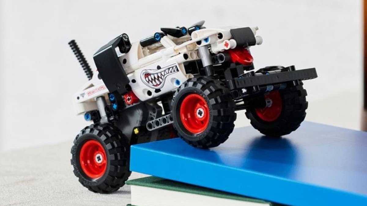 Every LEGO Technic Monster Jam set ever made – December 2022