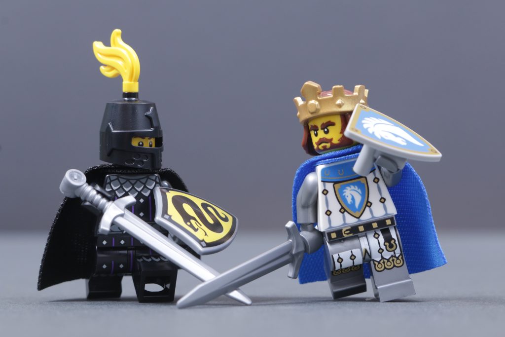 31168 Medieval Horse Knight Castle minifigures comparison 11 1024x683