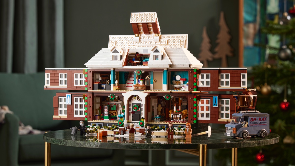 Get ready for your favourite Christmas movies with LEGO Ideas 21330 Home Alone