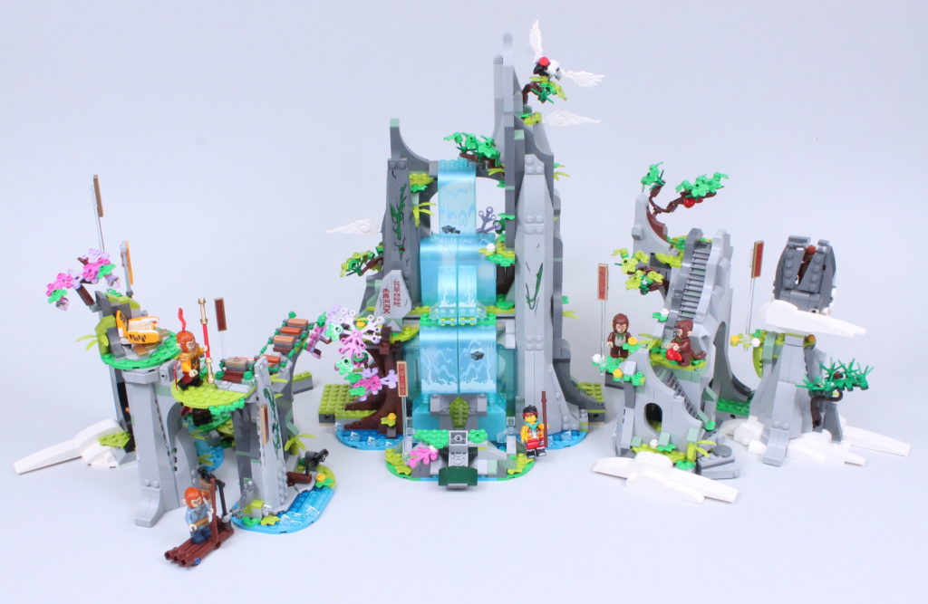 LEGO Monkie Kid 80024 The Legendary Flower Fruit Mountain review 3