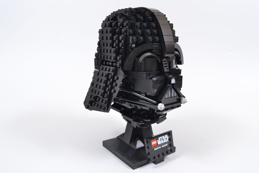 LEGO Star Wars 75304 Darth Vader 8 1024x683