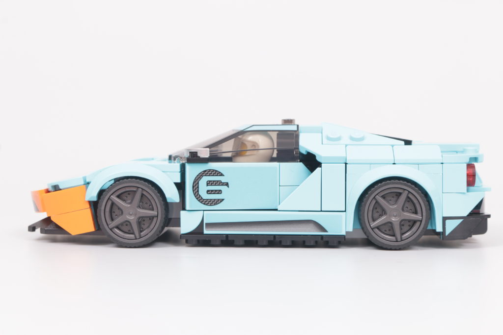 LEGO Speed Champions 76905 Ford GT Heritage Edition and Bronco R review 8