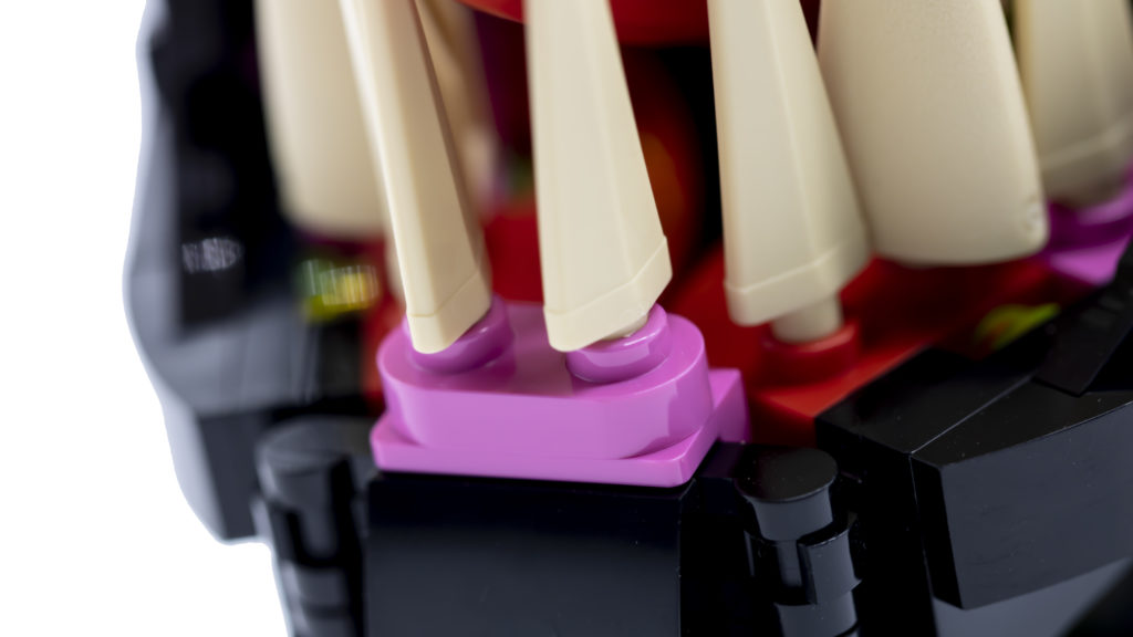 LEGO Marvel Super Heroes 76187 Venom 10