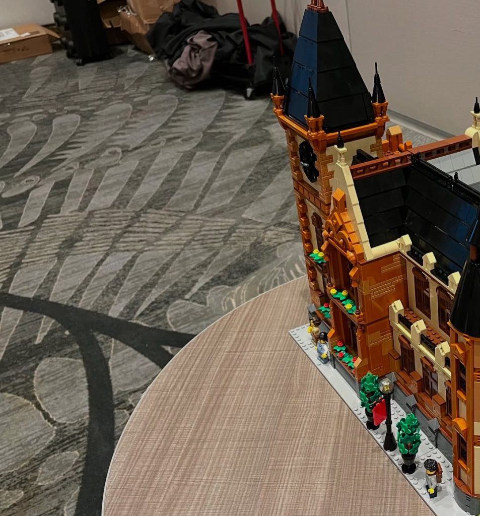 LONDONBRIDGEBRICKS BrickLink Designer Program Series 8 University of Science 5 953x1024