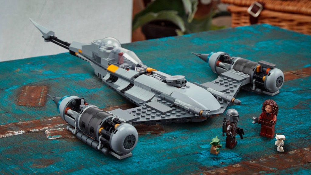 LEGO Star Wars 75325 The Mandalorians N 1 Starfighter lifestyle featured 1024x576