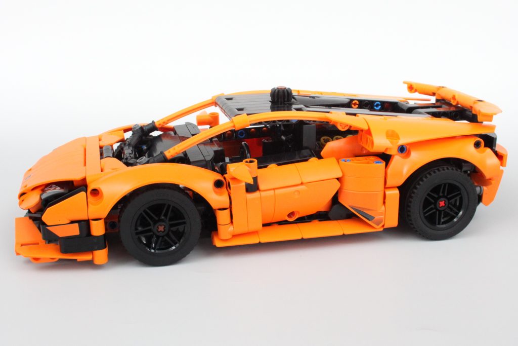lego technic 42196 lamborghini huracan orange review 19 1024x683
