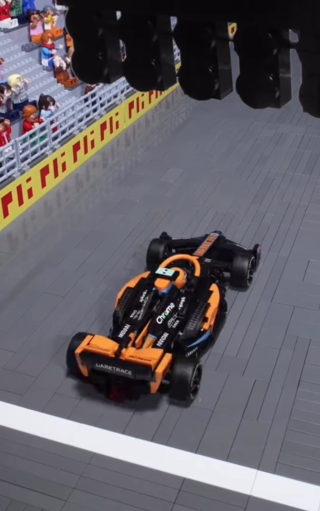 LEGO McLaren F1 Team video 2