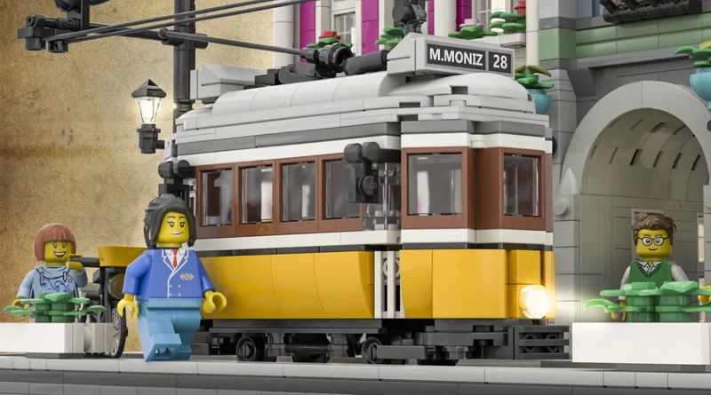 LEGO Ideas Lisbon Tram reaches 10K supporters