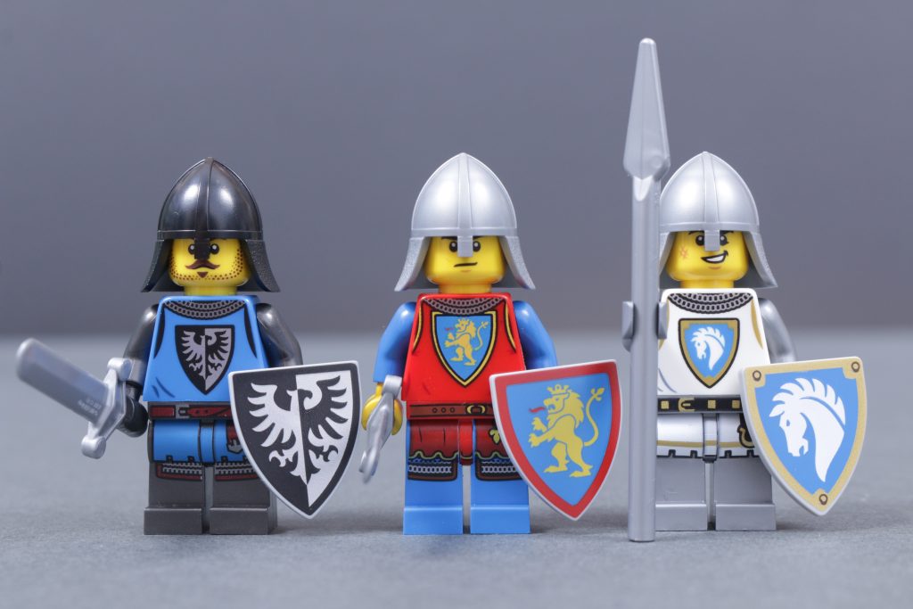 31168 Medieval Horse Knight Castle minifigures comparison 18 1024x683