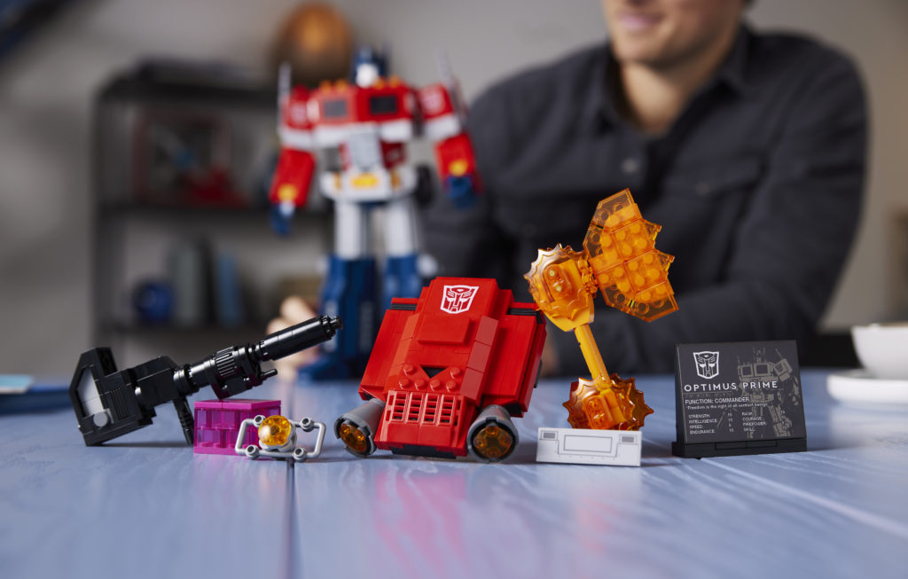 LEGO Transformers 10302 Optimus Prime 8 1024x653