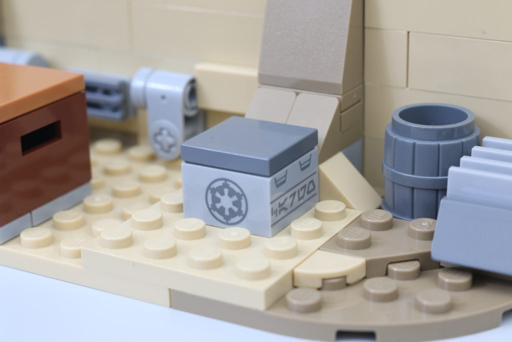 LEGO Star Wars 75290 Mos Eisley Cantina review 48