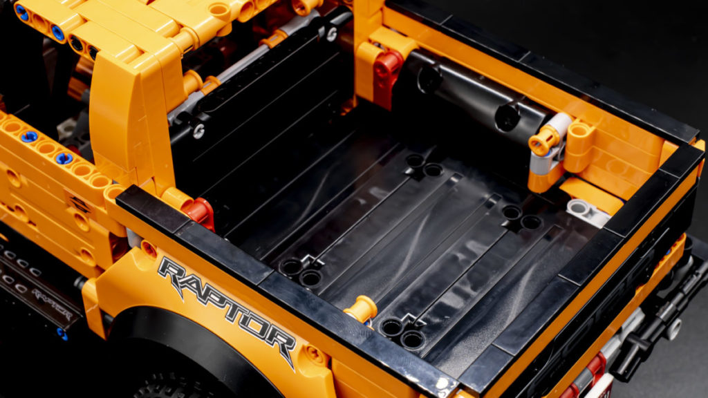 LEGO Technic 42126 Ford F 150 Raptor 23 1024x576