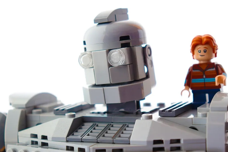 LEGO Ideas The Iron Giant 7