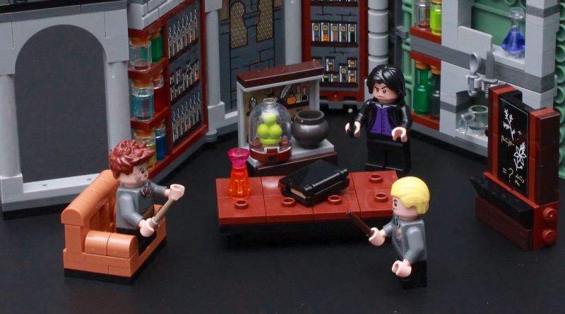 LEGO Harry Potter 76383 Hogwarts Moment: Potions Class review