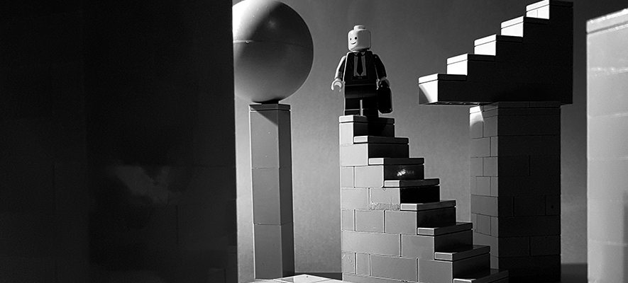 Brick Pic of the Day: Shadow play