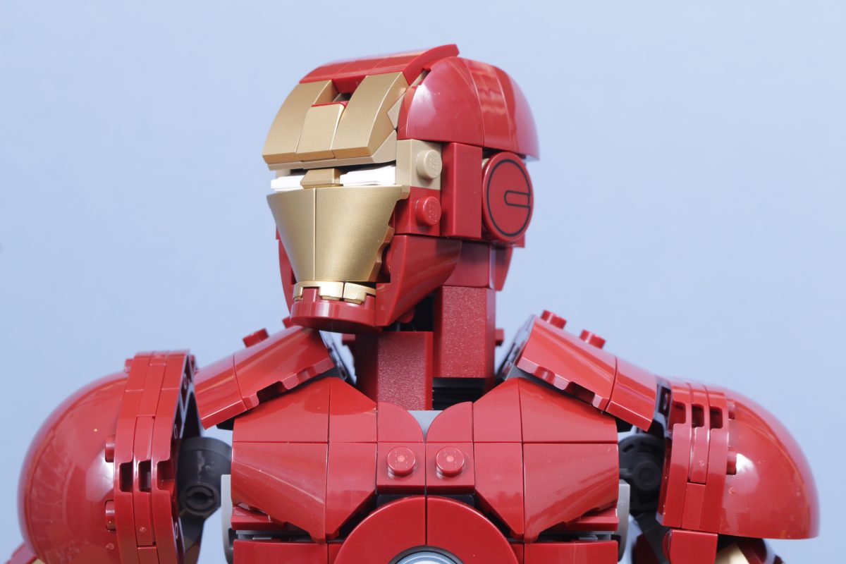 LEGO Marvel 76344 Iron Man Mark 3 Collectors Edition review 48 1200x800