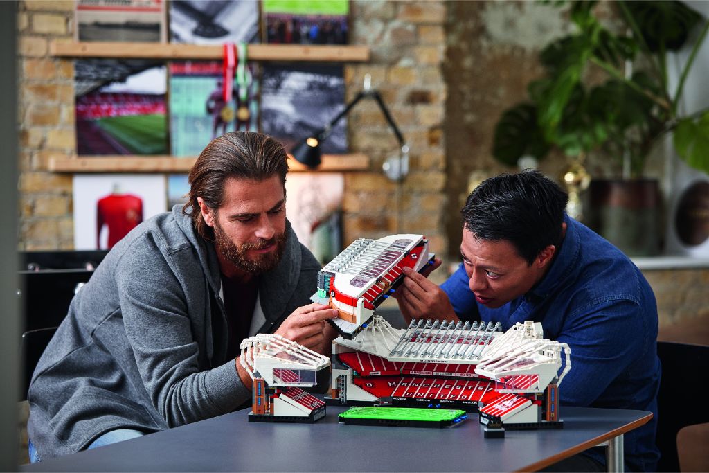 LEGO Creator Expert 10272 Old Trafford Manchester United 41
