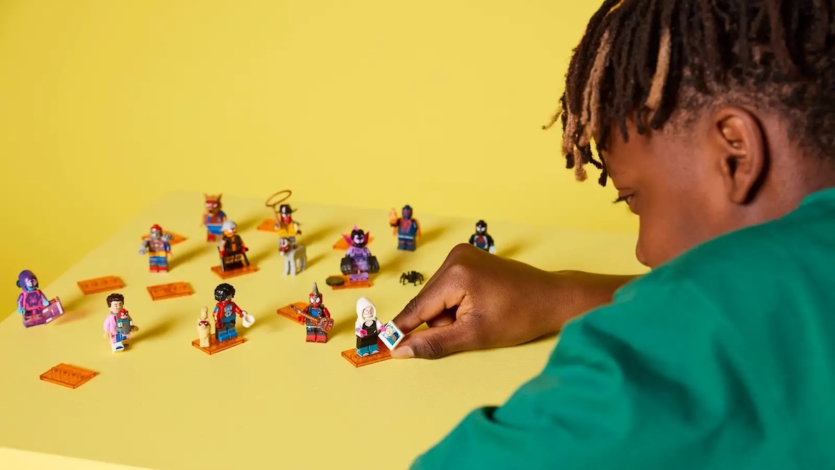 Listings for new LEGO reveals appear on official online store