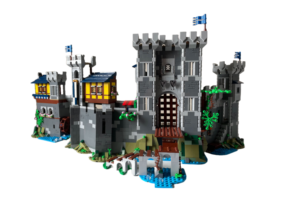 LEGO Creator 3 in 1 31120 Medieval Castle 10305 Lion Knights Castle alt build Rebrickable 2 1024x684