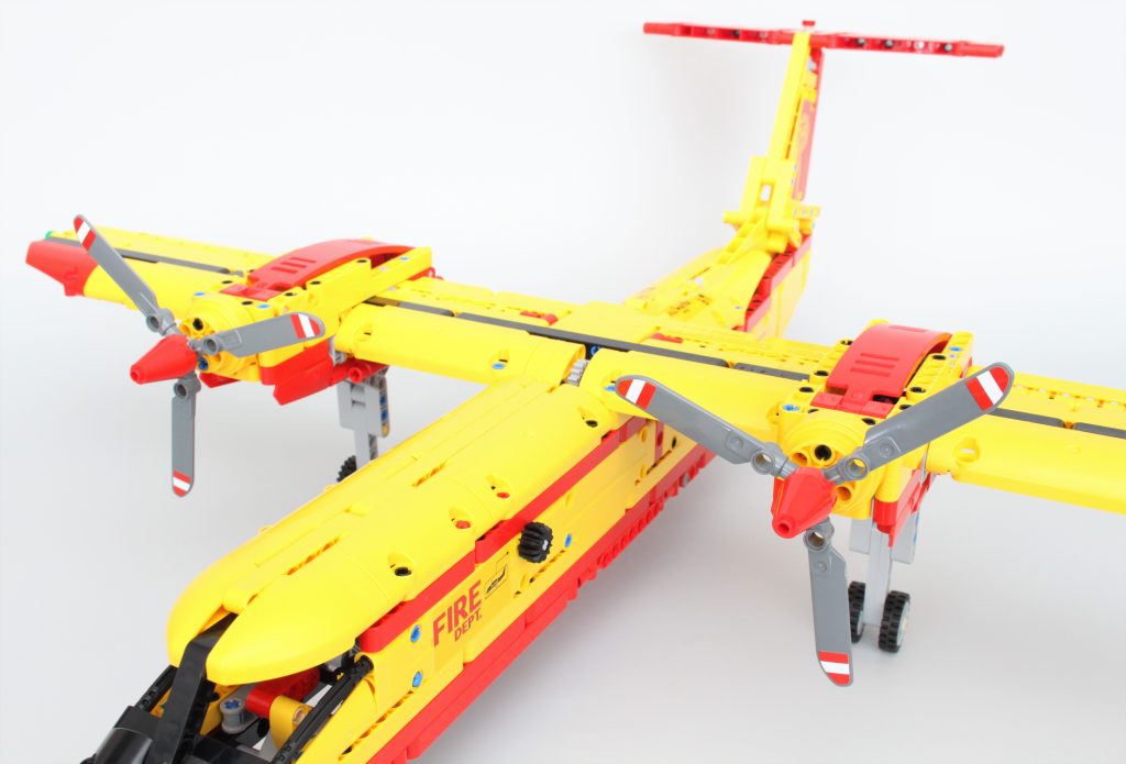 LEGO Technic 42152 Firefighter Aircraft review 4 1024x695
