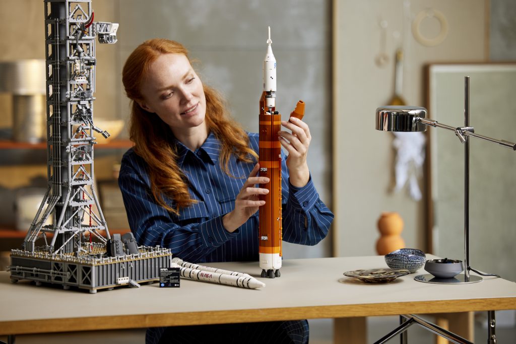 LEGO Icons 10341 NASA Artemis Space Launch System 28 1024x683