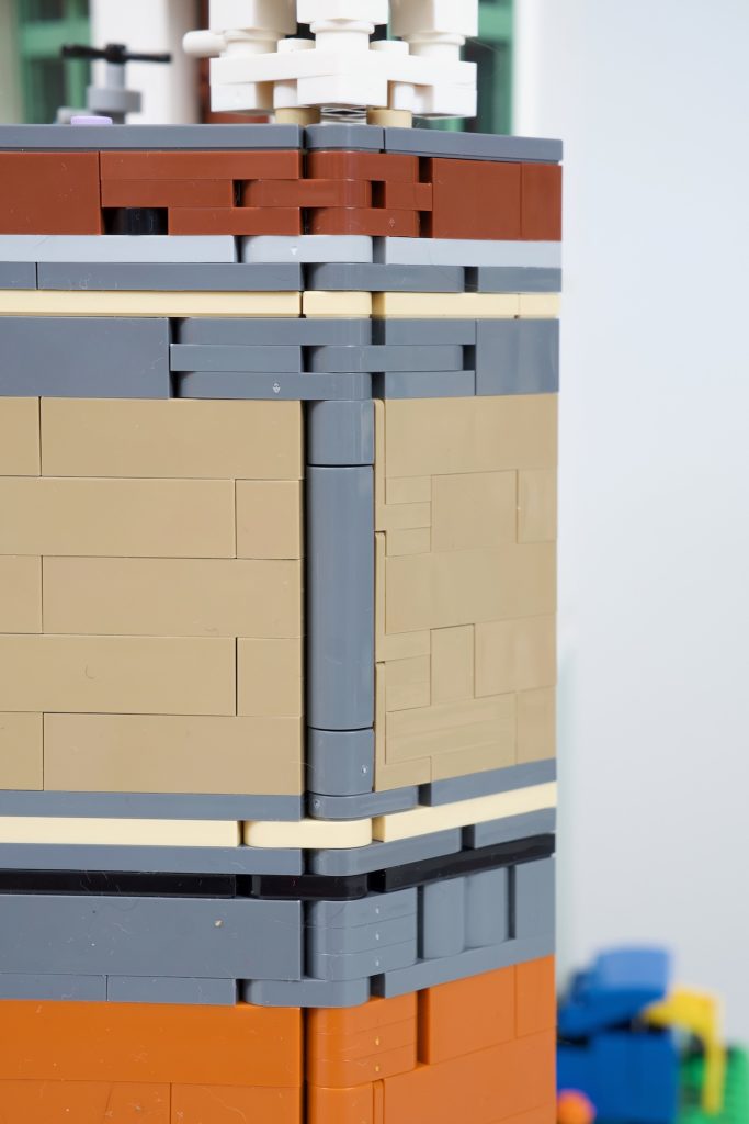 LEGO Icons 11371 Shopping Street review 53 683x1024