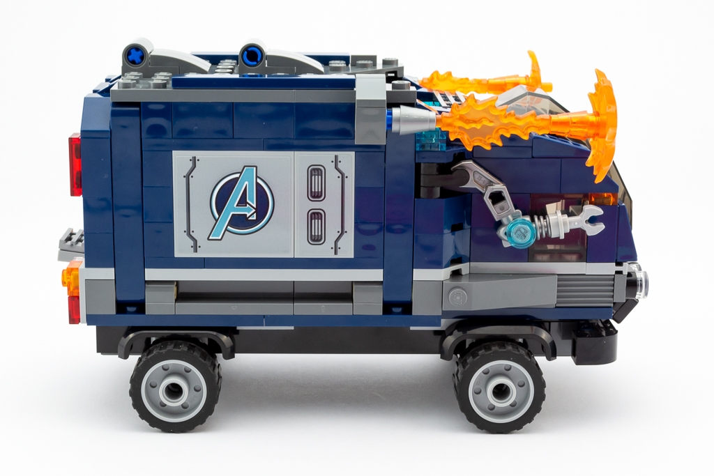 LEGO Review Avengers Truck Take down 12