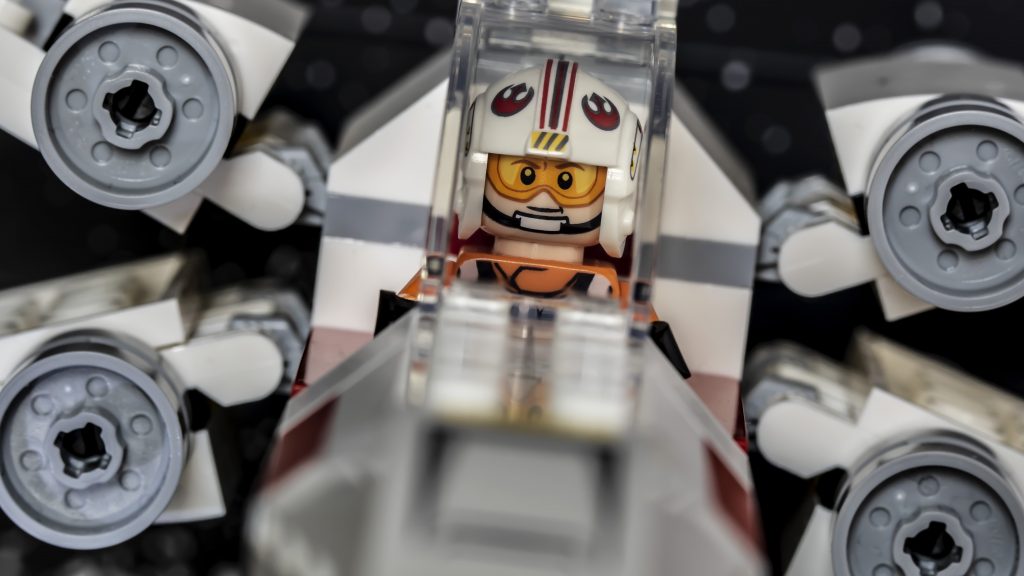 LEGO Star Wars 75235 X-Wing Starfighter Trench Run review
