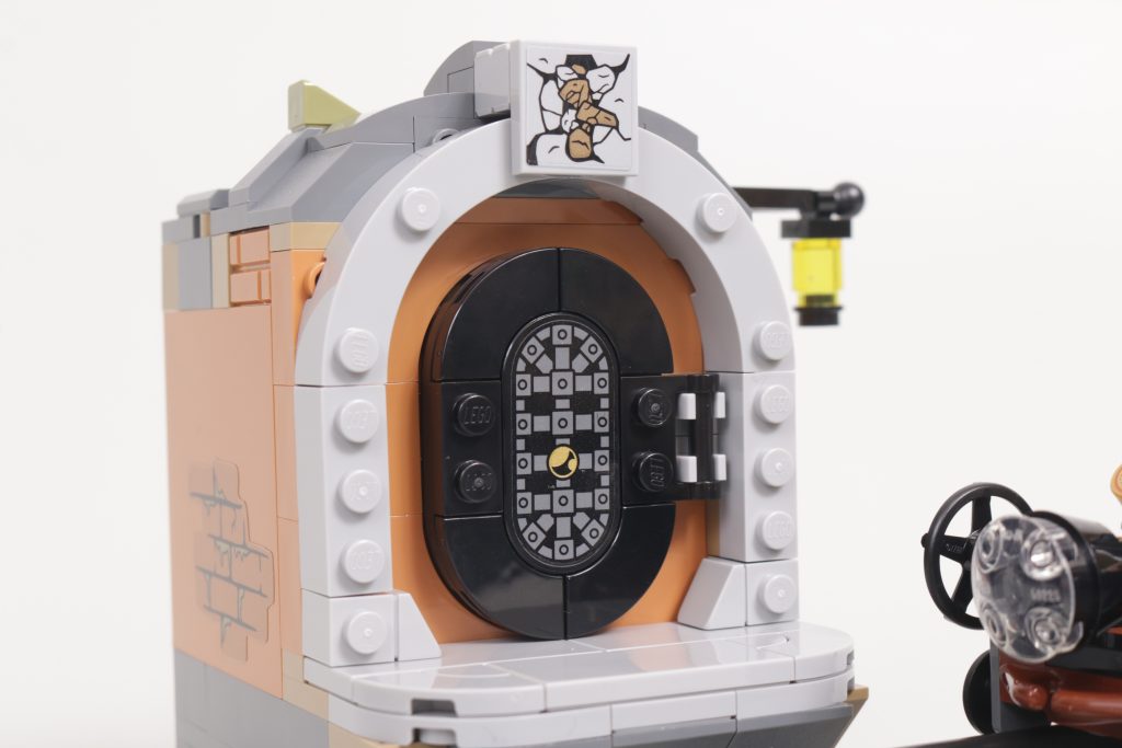 LEGO Harry Potter 40598 Gringotts Vault gift with purchase review 4 1024x683