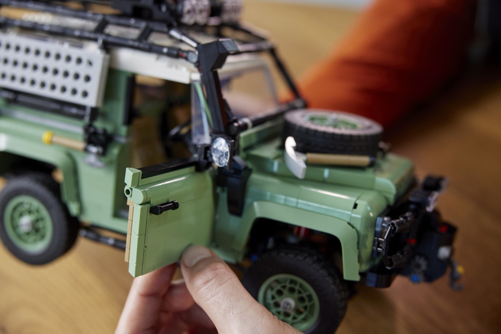 LEGO Icons 10317 Land Rover Classic Defender 90 14 1024x683