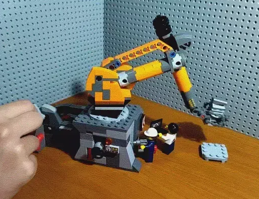 LEGO Ideas robot arm